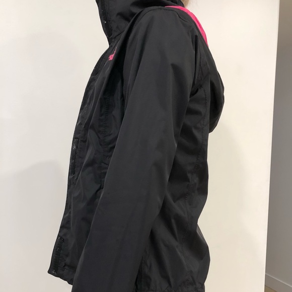 The North Face Windbreaker - Picture 4 of 10